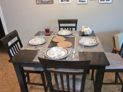Suite As It Gets Vacation Rental/b&b