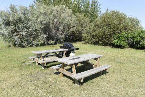 Hotel Tropical Inn - North Battleford
