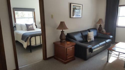 Hotel Oakview Lodge & Marina