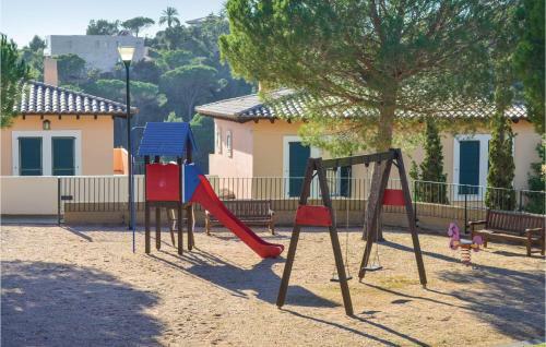 Three-bedroom Holiday Home In Tossa de Mar