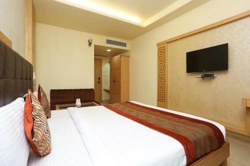 Capital O 1547 Hotel The Oasis