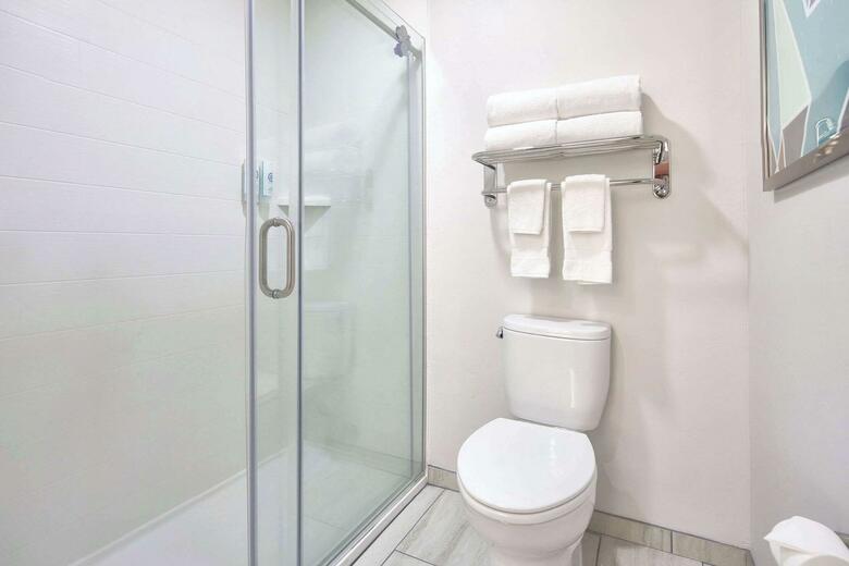 Hotel Comfort Suites At Tucson Mall