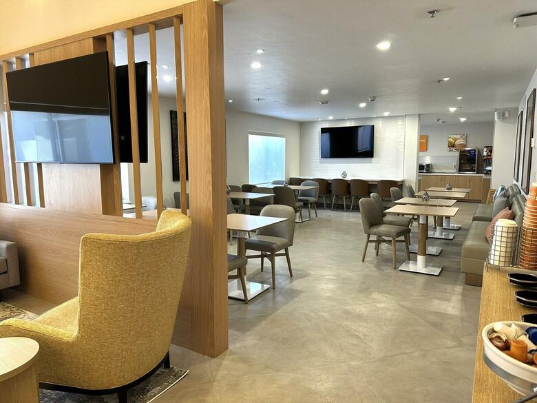 Hotel Comfort Suites At Tucson Mall
