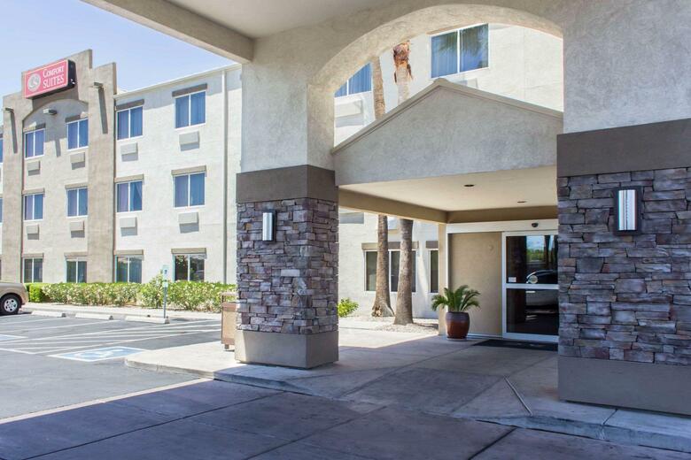 Hotel Comfort Suites At Tucson Mall