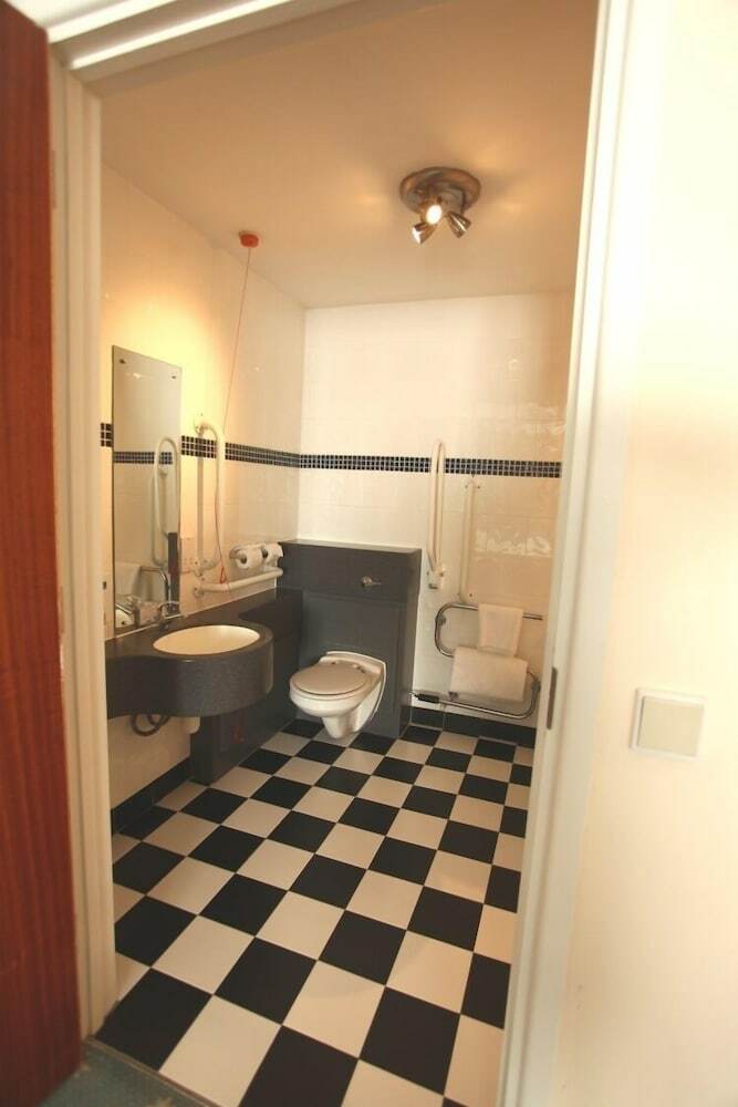 Hotel Holiday Inn Garden Court  Wolverhampton