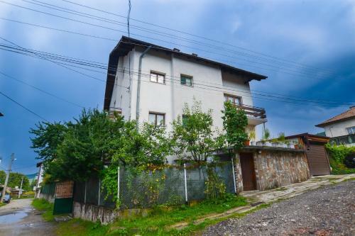 Hostal Topuzovi Guest House