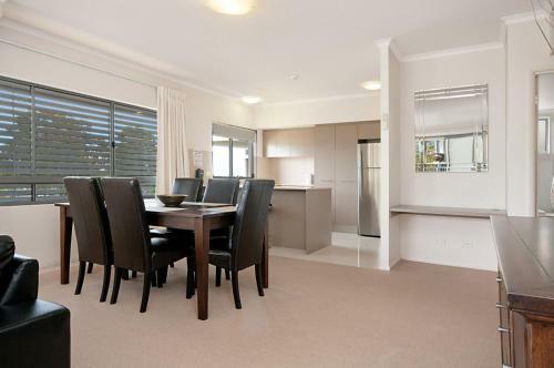 Spectacular Unit Overlooking Pumicestone Passage - Welsby Pde, Bongaree