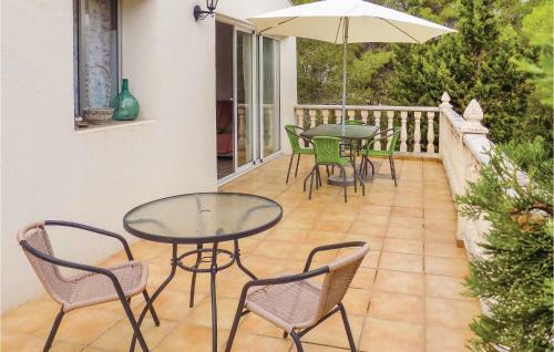 Three-bedroom Holiday Home In Turis