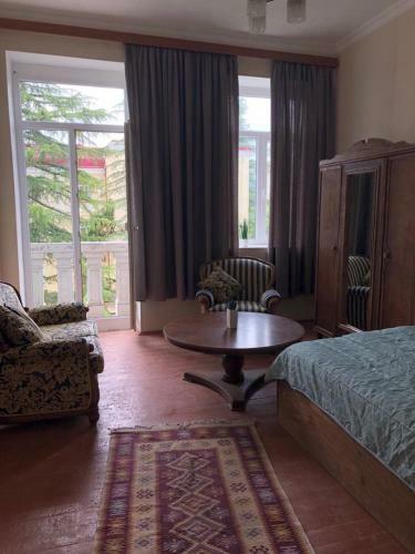 Hostal Acacia Guest House