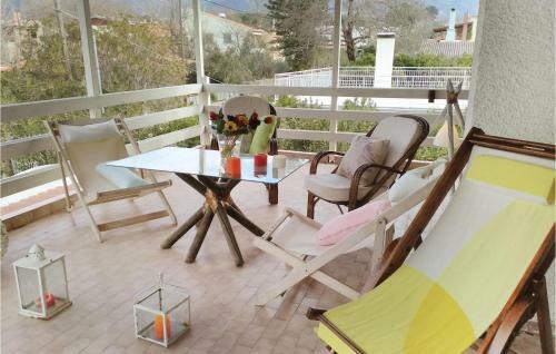 Four-bedroom Holiday Home In Agios Vasilios