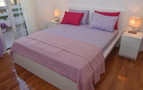 Four-bedroom Holiday Home In Agios Vasilios