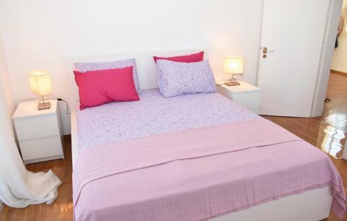 Four-bedroom Holiday Home In Agios Vasilios
