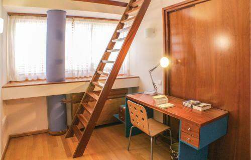 Five-bedroom Apartment In Porto Rafti, Attiki