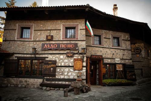 Hostal Dedo Pene Inn