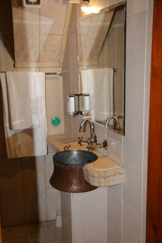 Hostal Dedo Pene Inn
