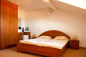 Korina Sky Hotel