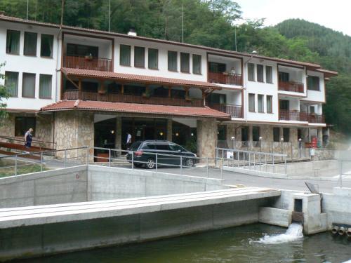Fisherman's Hut Hotel