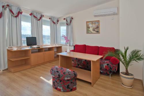 Hotel Briz