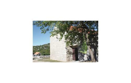 Three-bedroom Holiday Home In Brotnice