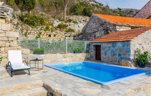 Three-bedroom Holiday Home In Brotnice