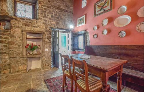 One-bedroom Holiday Home In Comano (Ms)