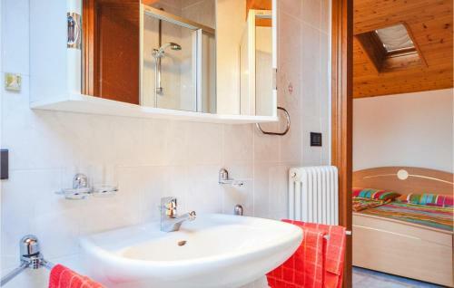 One-bedroom Apartment In Germignaga