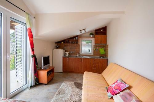 Garden & Swimming Pool Apartments Orahovac