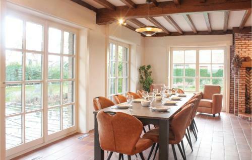 Four-bedroom Holiday Home In Groede