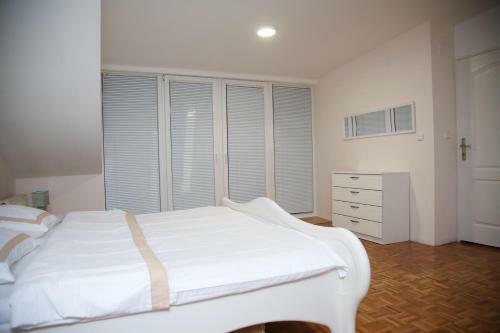 Porta - Prime Location - Spacious Duplex Apartment