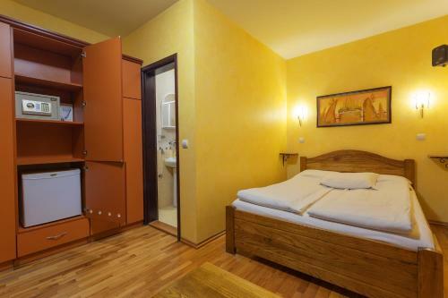 Hostal Guest House Vila Bajka