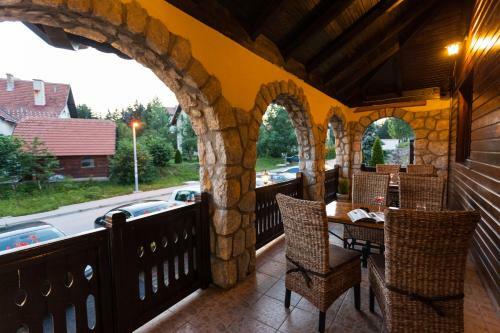 Hostal Guest House Vila Bajka