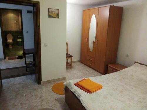 Hostal Albena Guest Rooms