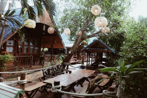Hotel Ruen Namyen Resort