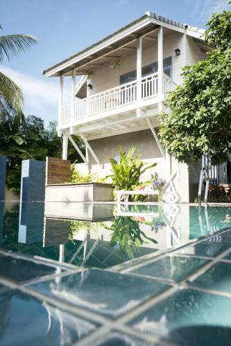 Hotel Pomelo Amphawa The Local Residence