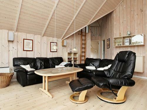 Three-bedroom Holiday Home In Hemmet 8