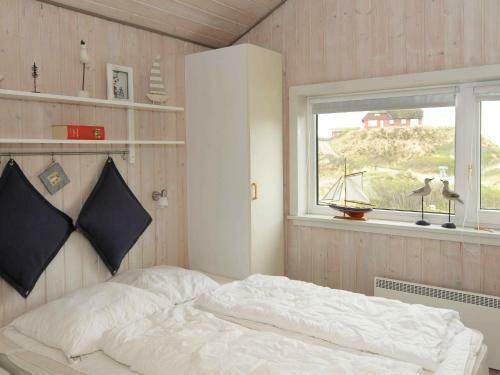 Four-bedroom Holiday Home In Henne 1