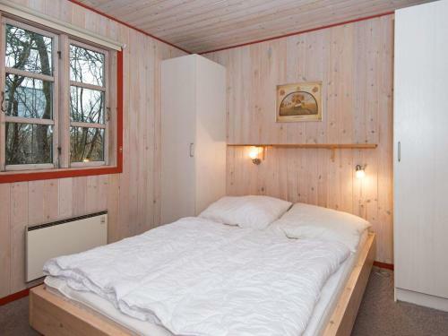 Four-bedroom Holiday Home In Oksb�l 6