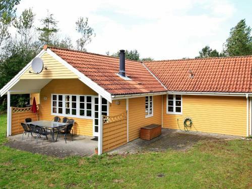 Four-bedroom Holiday Home In Oksb�l 6