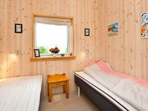 Three-bedroom Holiday Home In R�nde 4