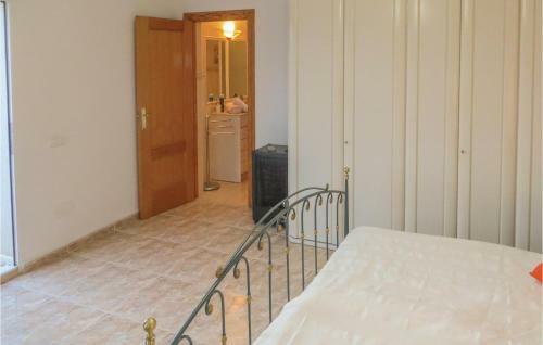 Three-bedroom Holiday Home In Benferri