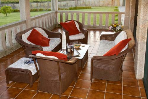 Goian Villa Sleeps 10 Pool