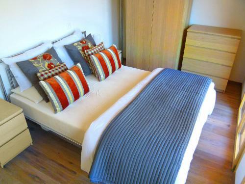 Comfortable Holiday Home In Heremence Near Ski Area