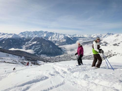 Comfortable Holiday Home In Heremence Near Ski Area