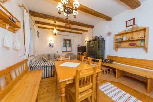 Hotel Vala?sk� Chalupy Resort