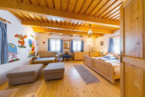 Hotel Vala?sk� Chalupy Resort