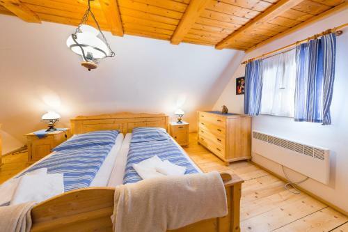 Hotel Vala?sk� Chalupy Resort