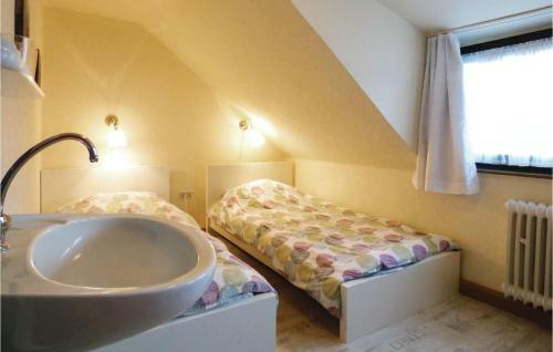Eighteen-bedroom Holiday Home In Oberstadfeld