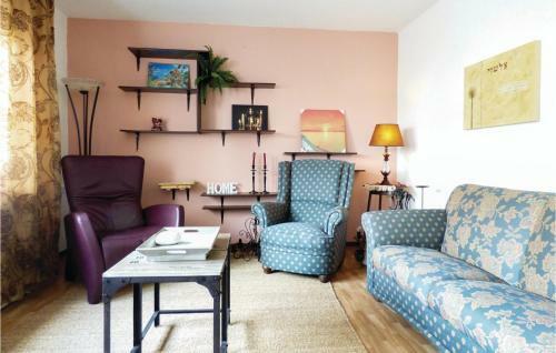 Eighteen-bedroom Holiday Home In Oberstadfeld