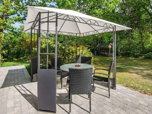Two-bedroom Holiday Home In Glesborg 18
