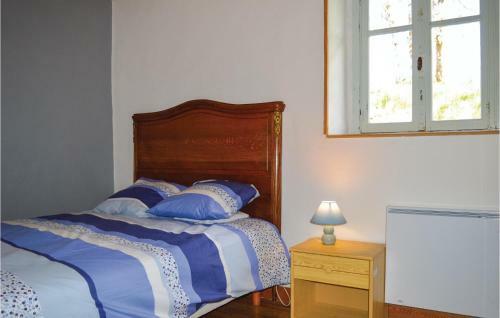 Three-bedroom Holiday Home In Cheylade